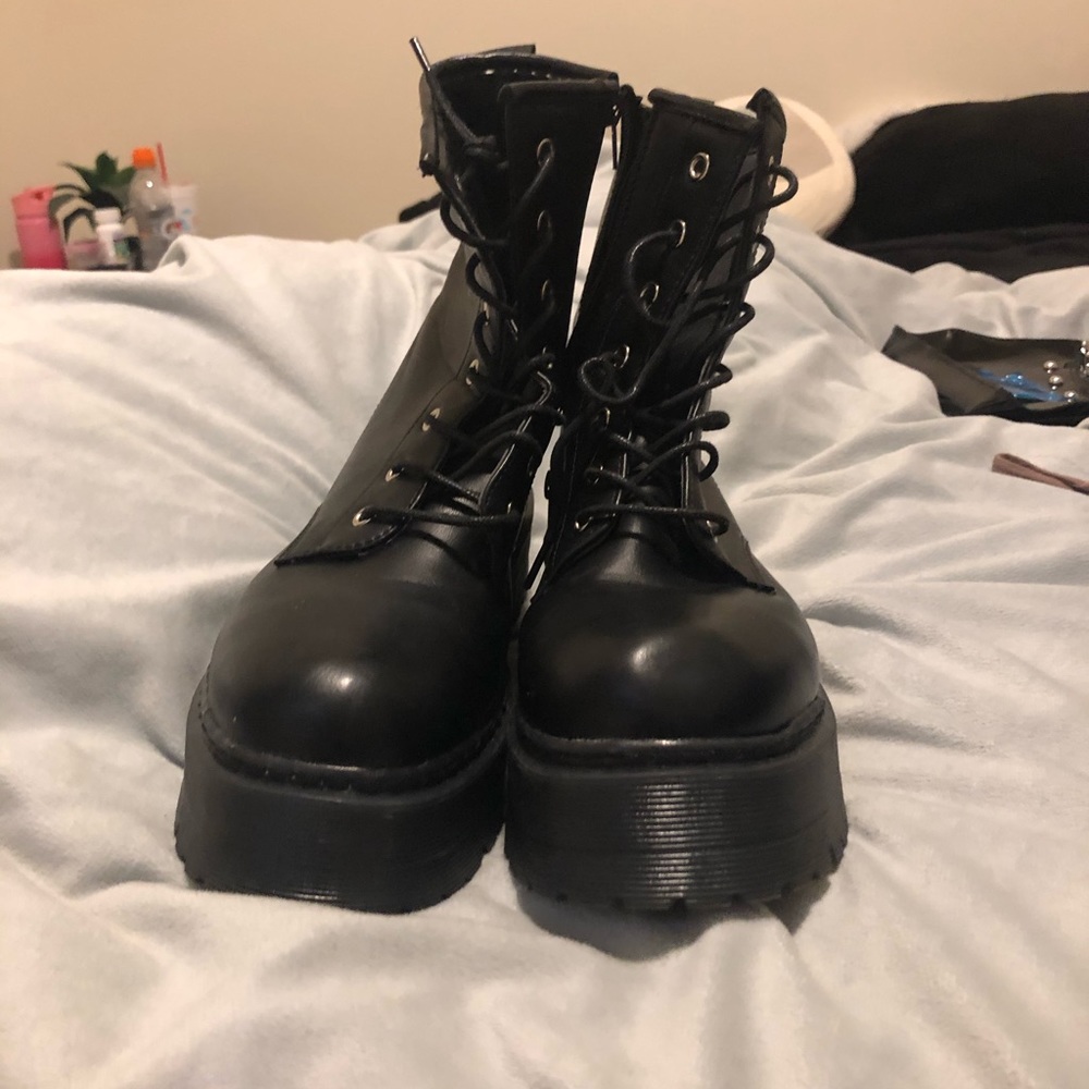 brand new platform combat boots